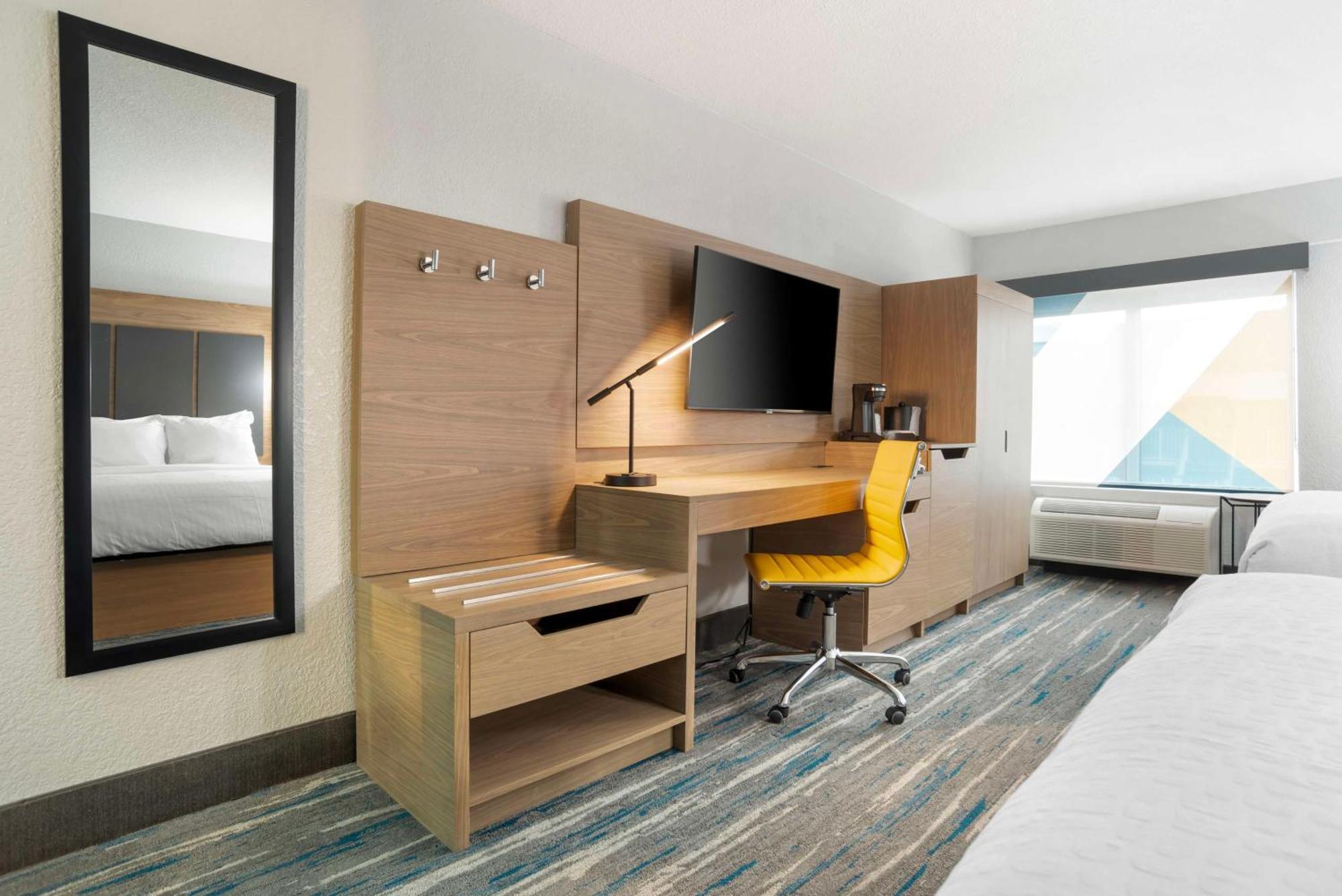 Best Western Plus Mobile Inn And Suites Exterior photo