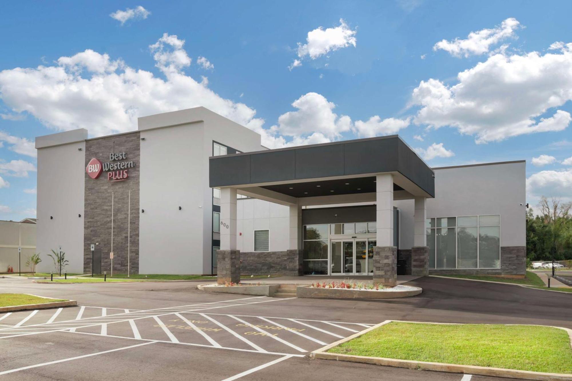 Best Western Plus Mobile Inn And Suites Exterior photo